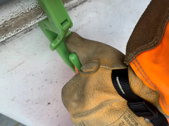 MADI - 3” Bucket Hook W/ Safety latch